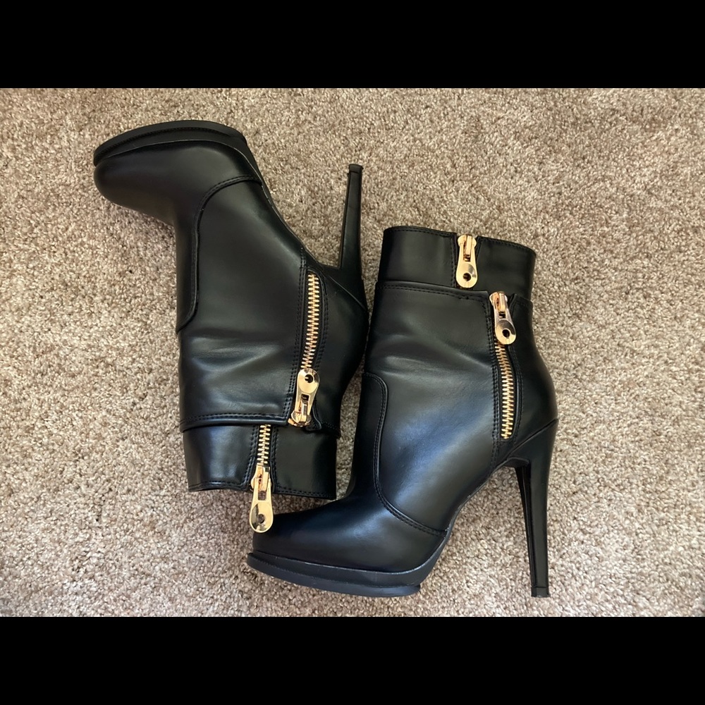 Black high heel boots worn once size 8